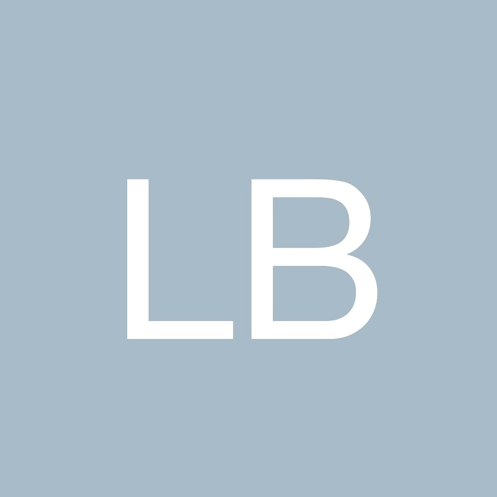 Meet your Posher, Leora